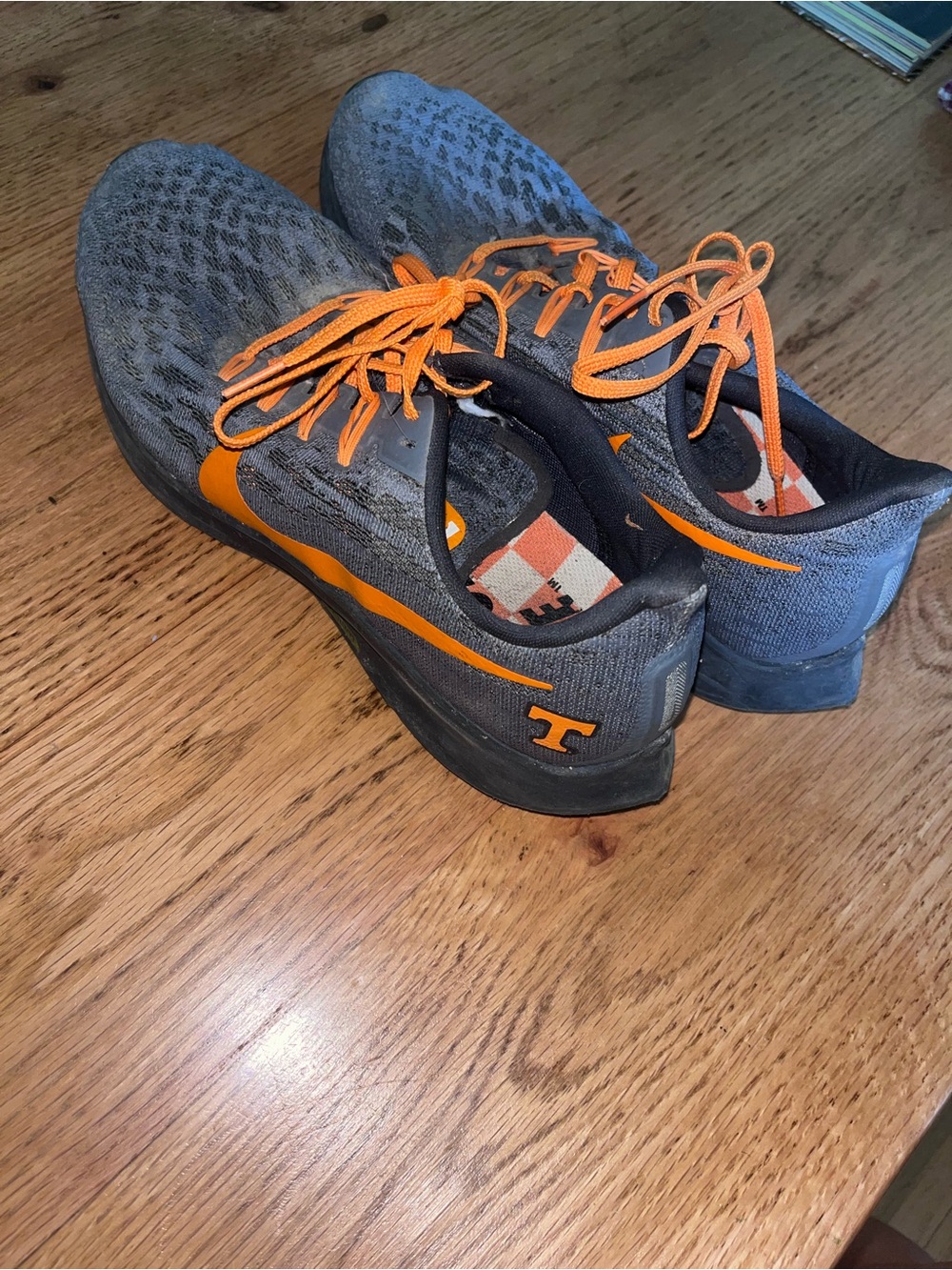 NIKE Gray and Orange Athletic Sneakers with 'T' Logo